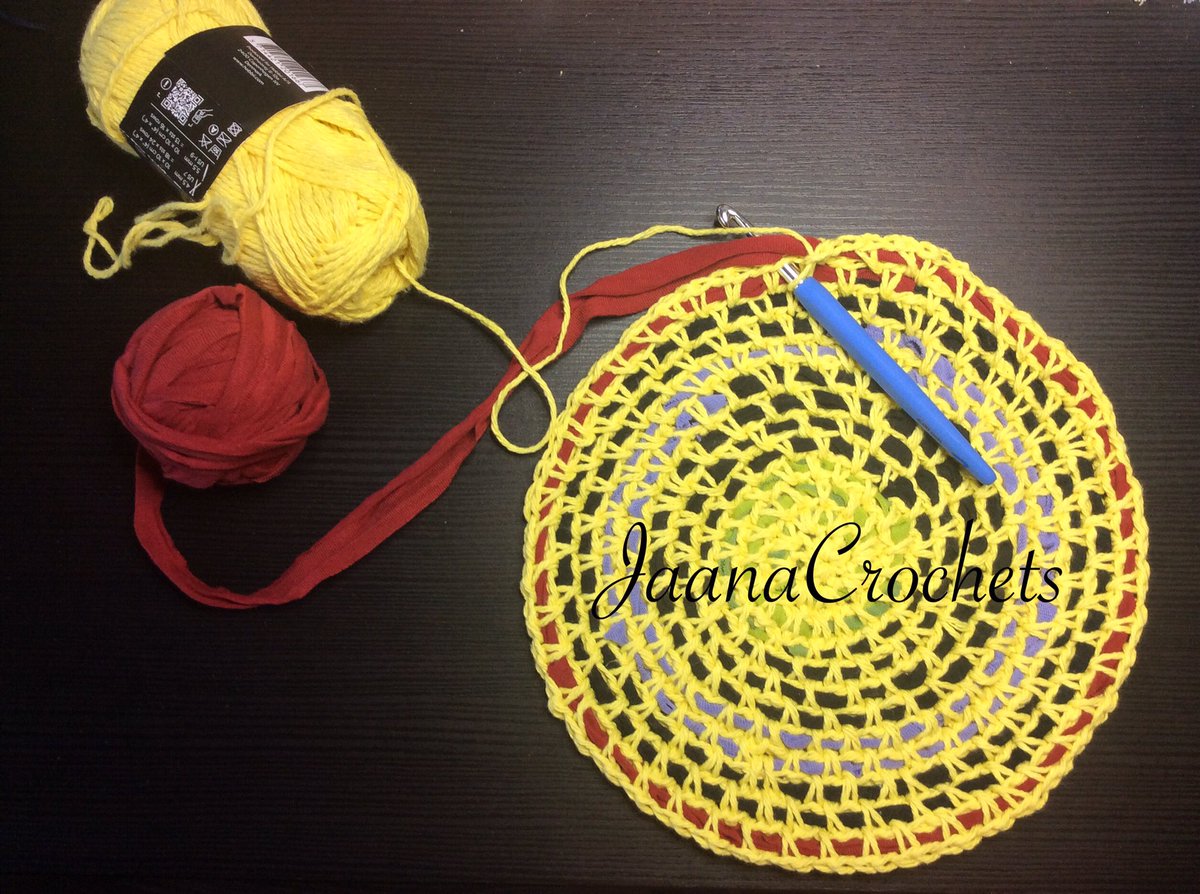 Started a new project 💛❣️Guess what it will be 🤔😊? #JaanaCrochets #JaanaVirkkaa #crochet #yellow #recycledcottonyarn #tshirtyarn #lovetocrochet #crochetlove #virkkaus #keltainen #kierrätettypuuvillalanka #trikookude #ontelokude #rakastanvirkkausta #virkkausrakkaus