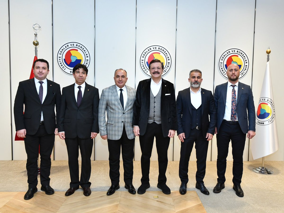 Bozüyük Ticaret ve Sanayi Odası Yönetim Kurulu Başkanımız Veli Çelik, <a href="/bozuyuktso/">Bozüyük TSO</a> Yönetim Kurulu üyelerimizi Birliğimizde ağırladık. Nazik ziyaretleri için teşekkür ederim.   <a href="/Alveveli/">Veli Çelik</a>