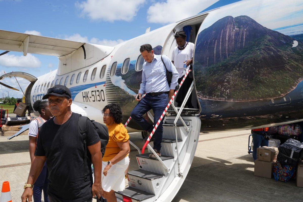 EMCALIoficial's tweet photo. #AEstaHora llega a Guapi parte de la comisión de Emcali  que hará presencia en Bocas de Satinga para proyectarse como ejecutor del plan de desarrollo del Pacífico colombiano.

#EmcaliMasCercaDeTi https://t.co/By2sLMrDLC