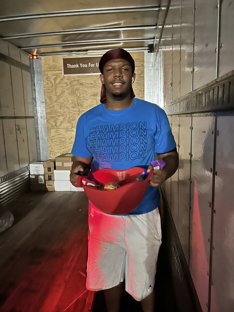 DFW Day Hub tweet media