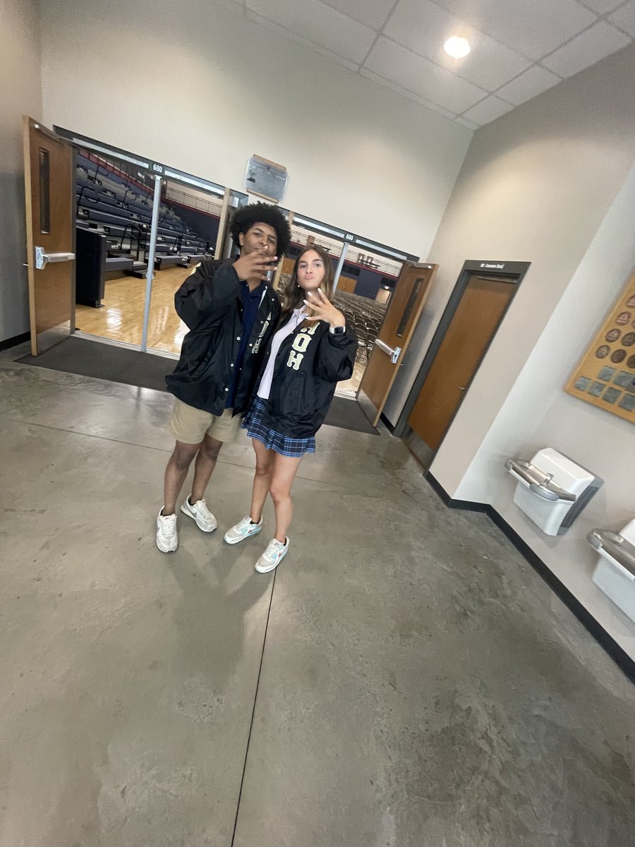 Thank you Torie and Cody for everything you have done for <a href="/SDHSDignitas/">⚫️HOUSE DIGNITAS⚫️</a> !! your legacy will never be forgotten ..... our new HOH's for next year are David and Ava! Congrats - Lets Roll Dig!