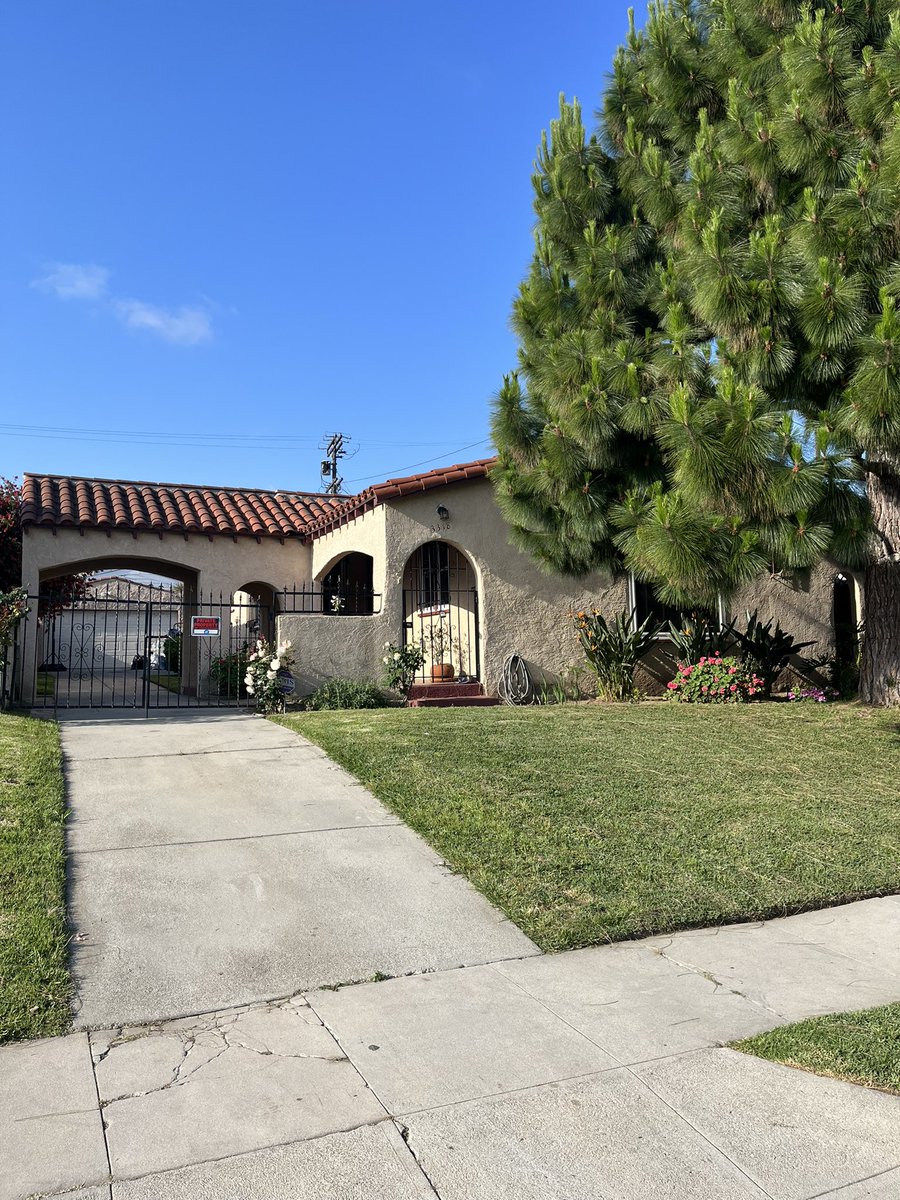 shadedbailey's tweet photo. Managing this nice Property 
2BedR 1Bath for RENT 
3318 w 75th street 90043 https://t.co/rvPWLbla24