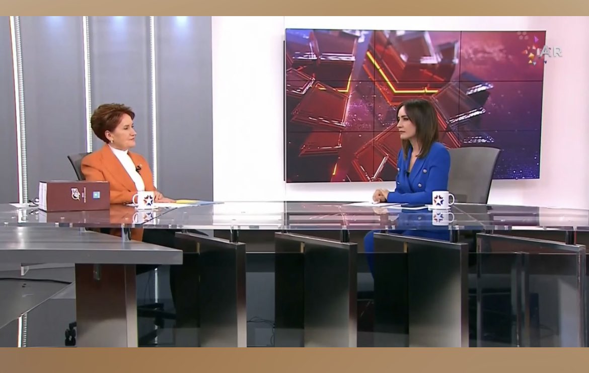 O kadar soru soruldu, hdp’den kandile hepsi konuşuldu. Ama kandil size olan desteği ile ne bekliyor, nasıl bir Türkiye olacağını düşünüyor da size destek veriyor sorusu sorulmadı.