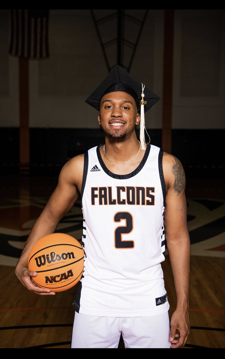 DajuanKJones's tweet photo. Six years later, not one but two degrees it’s a blessing!

University of Texas-Permian Basin
Master of Business Administration (MBA) 👨🏾‍🎓 https://t.co/QUWcCYvR2S