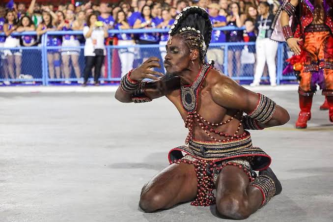 OeP_Okoto's tweet photo. A rua não se esquece de quem cuida dela, aquele que cuida de Ėṣù sempre será lembrado.
Èṣù não é ingrato, a rua odeia a ingratidão.
.
#ancestralidade #espiritualidade #esu #osun #ogun #blackpeople #povopreto #afrika #afreeka #kilumbuokoto #orixasepretagogias #CentroBwaKayman https://t.co/e6QLGeTC3R