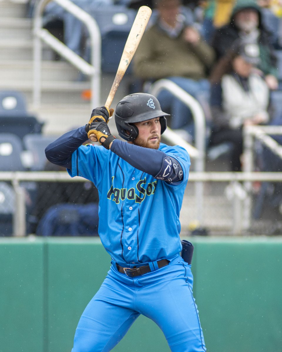 EverettAquaSox's tweet photo. First Baseman @tylock13 has been having quite the season! He currently leads the Northwest League in hits and is top five in home runs, average and RBIs. 

Tune in tonight at 7:05 PM as Locklear and the boyz take on the Vancouver Canadians across international lines. https://t.co/OreX88sUYE