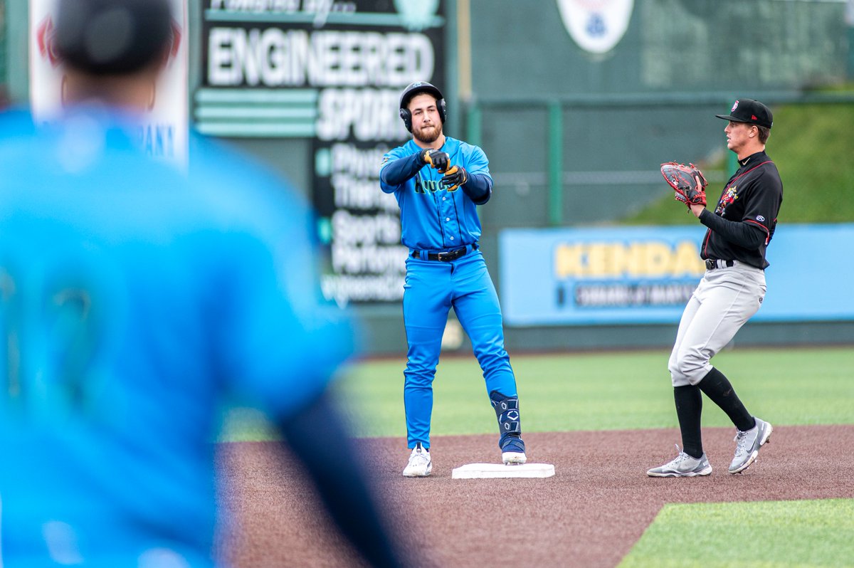 EverettAquaSox's tweet photo. First Baseman @tylock13 has been having quite the season! He currently leads the Northwest League in hits and is top five in home runs, average and RBIs. 

Tune in tonight at 7:05 PM as Locklear and the boyz take on the Vancouver Canadians across international lines. https://t.co/OreX88sUYE