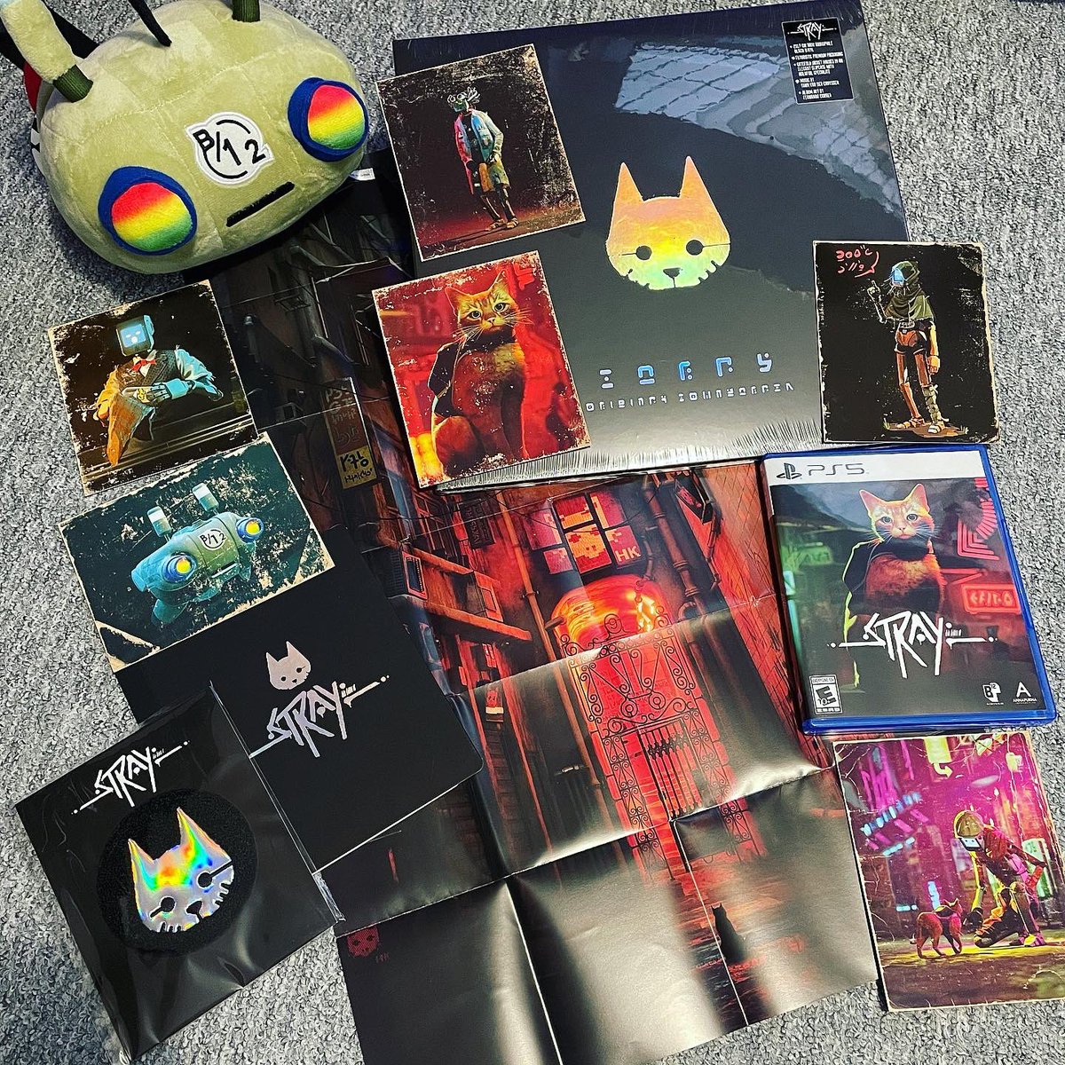 ShanieAIB0's tweet photo. Pre-ordered back in July last year, my @iam8bit #StrayGame physical copy and vinyl soundtrack surprise-arrived yesterday! 🐈😻🐈⬛ @A_i @HKdevblog
#stray #hkdevblog #bluetwelvestudio #annapurna #ps4 #ps5 #playstation4 #playstation5 #playstation https://t.co/bTQQ1YUOQg