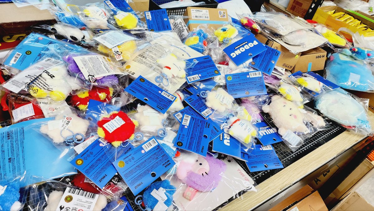 korseller365's tweet image. Do you want cheap shipping?
Try our vacuum packaging service :)

Klivewh.com

#vacuum #vacuumservice #webcheckout #bantaek #koreawarehouse #proxyservice #addressrental #inclushions #kpop #kpoptwt  #kpopidol #klivewh #nct127 #BTS #blackpink #seventeen