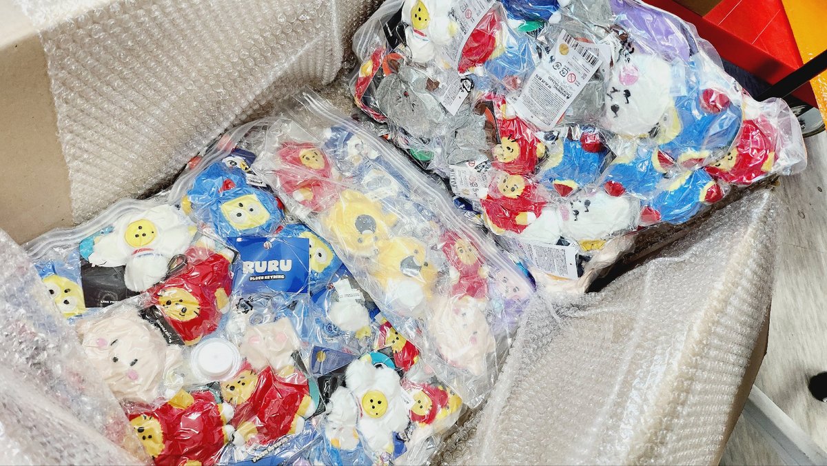 korseller365's tweet image. Do you want cheap shipping?
Try our vacuum packaging service :)

Klivewh.com

#vacuum #vacuumservice #webcheckout #bantaek #koreawarehouse #proxyservice #addressrental #inclushions #kpop #kpoptwt  #kpopidol #klivewh #nct127 #BTS #blackpink #seventeen