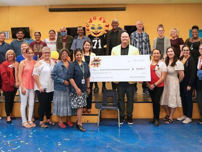 Friendly House tweet media