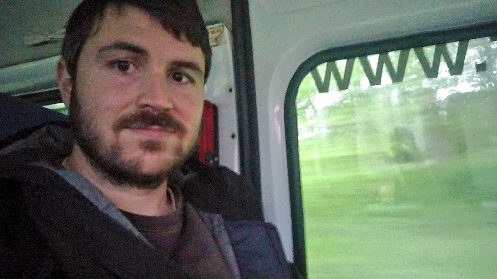 doktorkampi's tweet photo. @Cescbaquer A mi m'ha passat el mateix. Avui he deixat la bici i he agafat el bus #TAD #clickcat i amb el conductor fèiem la mateixa reflexió: no tenim la infraestructura necessària per poder fer el viatge en 🚲 amb pluges de manera segura. Amb un bicicarril asfaltat i segregat l'hagués fet https://t.co/gFqEg5BNfP