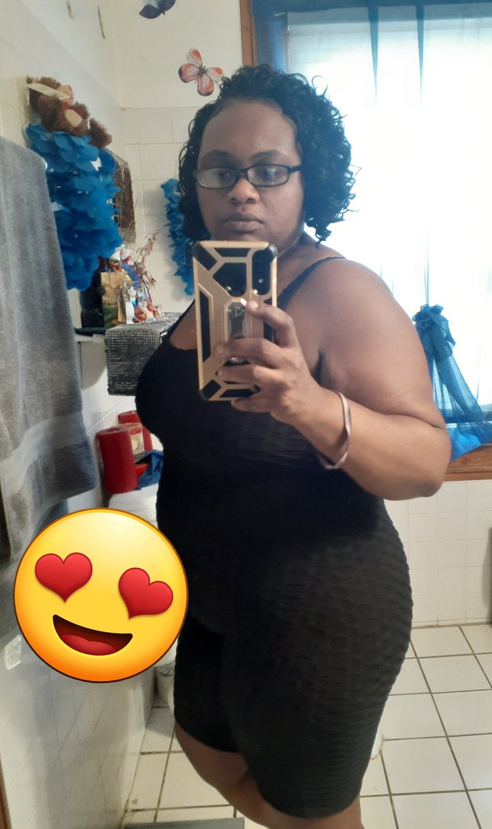 sweetlittletic's tweet photo. Follow me https://t.co/WdKzOcae31 https://t.co/6uaJ8KD6wV