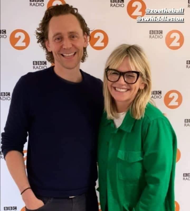 TomHidFansLATAM's tweet photo. Día de recuerdos: Tom fue invitado al Breakast Show de Zöe Ball en la BBC Radio.
11 de mayo 2022.
#tomhiddleston #zöeball #tbt #bbc2radio #weprotecttomhiddleston #throwback #loveyoutomhiddleston #throwbackthursday #proudoftomhiddleston #recuerdos https://t.co/pfkVfTrokN