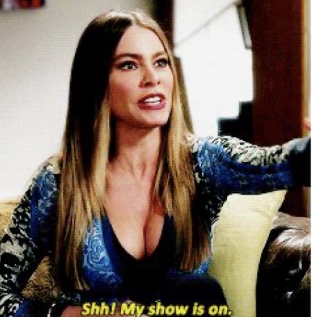 ReichmuthAnna's tweet photo. Ich wenn irgendwer nach 20:15 versucht mich zu erreichen #GNTM https://t.co/icJy6ZimzC