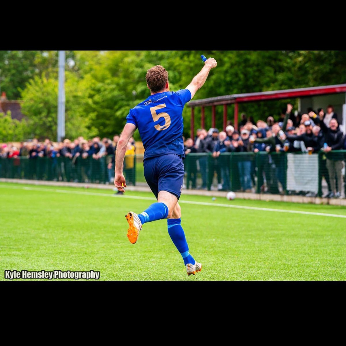 Happy Birthday to Gary Goals himself <a href="/Bezzabezza89/">Will Berry</a> - have a great day Will