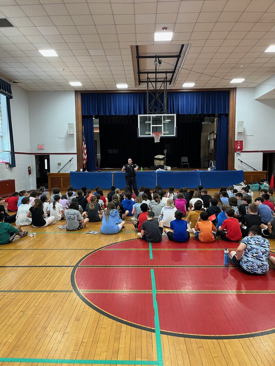 emersonpolice's tweet photo. SRO Croal speaking to Villano 6th graders about being positive role models when they enter the High School. https://t.co/iP2CYHW7py