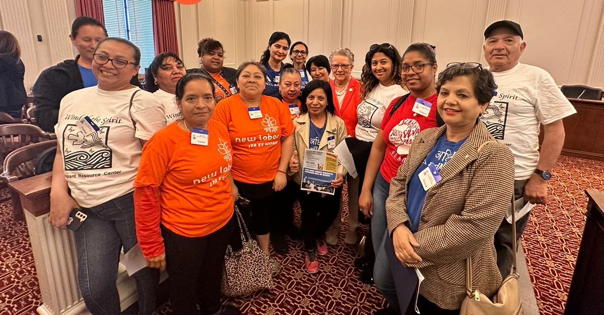 We’re in NJ to advocate the #DomesticWorkersBillofRights that establishes regulations b/w the employer and the domestic worker. It helps document:

📍work hours
📍wages
📍duties
📍paid leave
📍health and safety protections.

It recognizes domestic workers like any other worker.