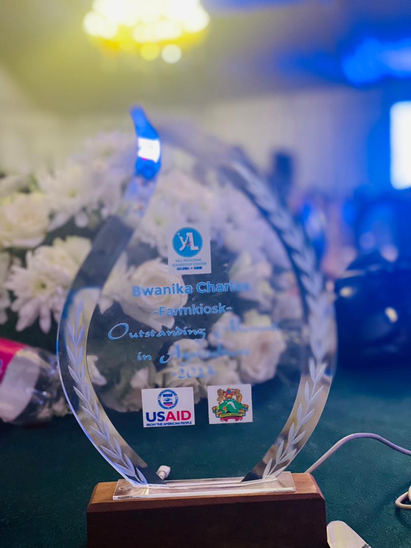 Bwanika Charles (@bwanikacharles) on Twitter photo We did it Team <a href="/farm_kiosk/">Farm Kiosk</a> Outstanding Alumni in Agriculture Team UG🇺🇬 <a href="/YALIRLCAlumniUg/">YALIRLCEA Alumni- UG</a> at the <a href="/YALIRLCEA/">YALI RLC EA</a>
#YALIhomecoming2023 We did it Team <a href="/farm_kiosk/">Farm Kiosk</a> Outstanding Alumni in Agriculture Team UG🇺🇬 <a href="/YALIRLCAlumniUg/">YALIRLCEA Alumni- UG</a> at the <a href="/YALIRLCEA/">YALI RLC EA</a>
#YALIhomecoming2023