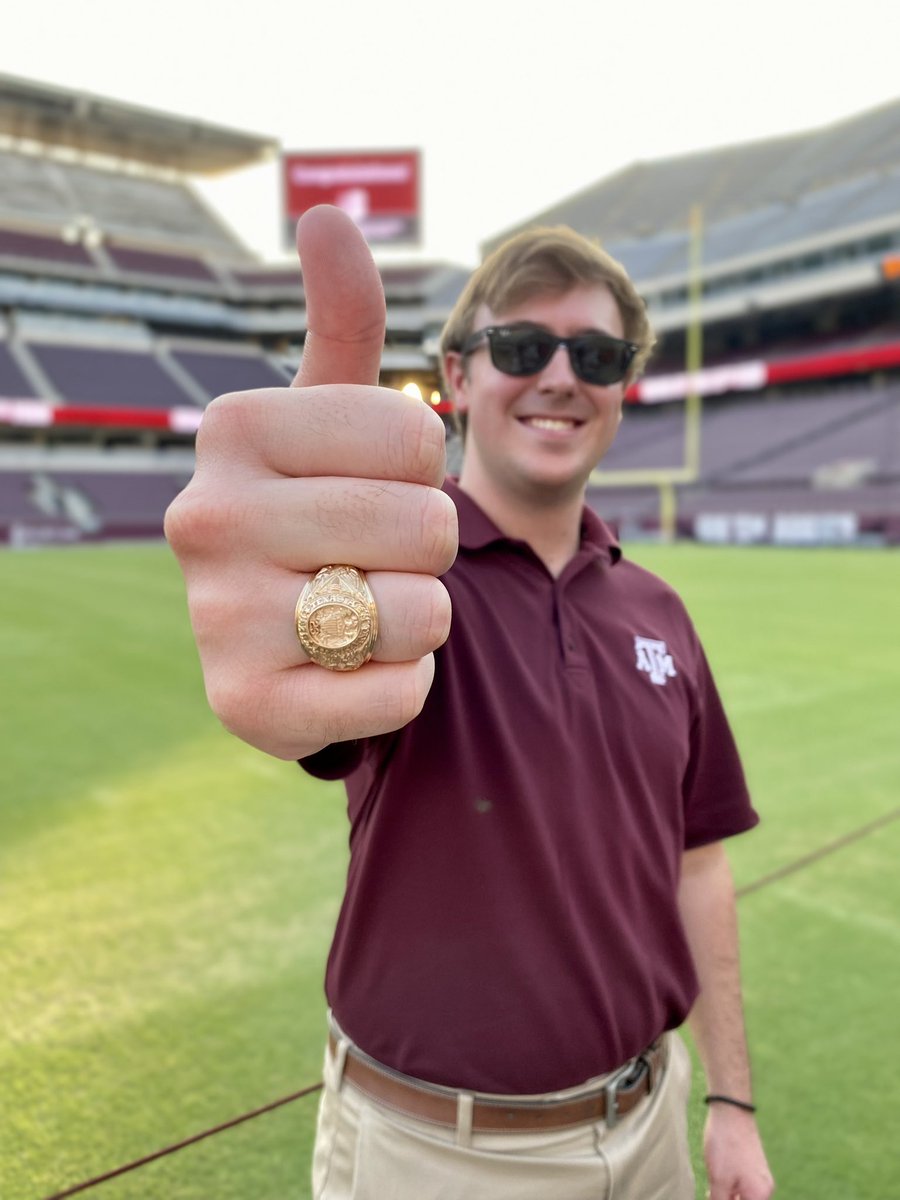 DaveKirwan4's tweet photo. Let’s Go BK!! #TAMUgrad https://t.co/JLHrbY25Xz