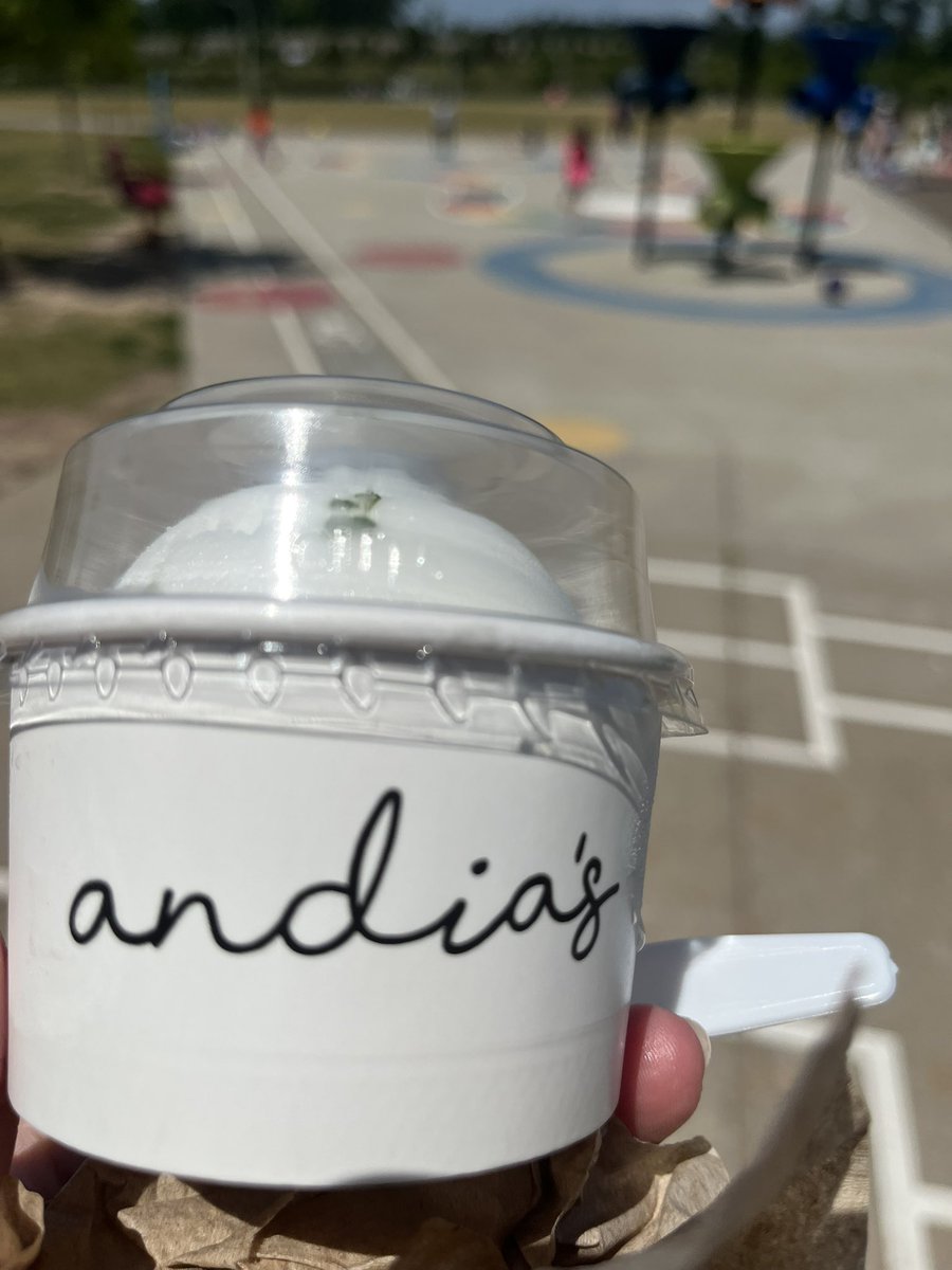 Mrs. Baxter tweet media