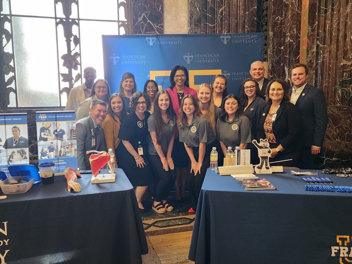 Thursday is @LAICU_US Day at the Capitol! Commissioner @KimHunterReed visited with each of Louisiana’s 10 private colleges and universities, and stopped for a 📸 with @FranUbr students and staff. #LAICUDAC23