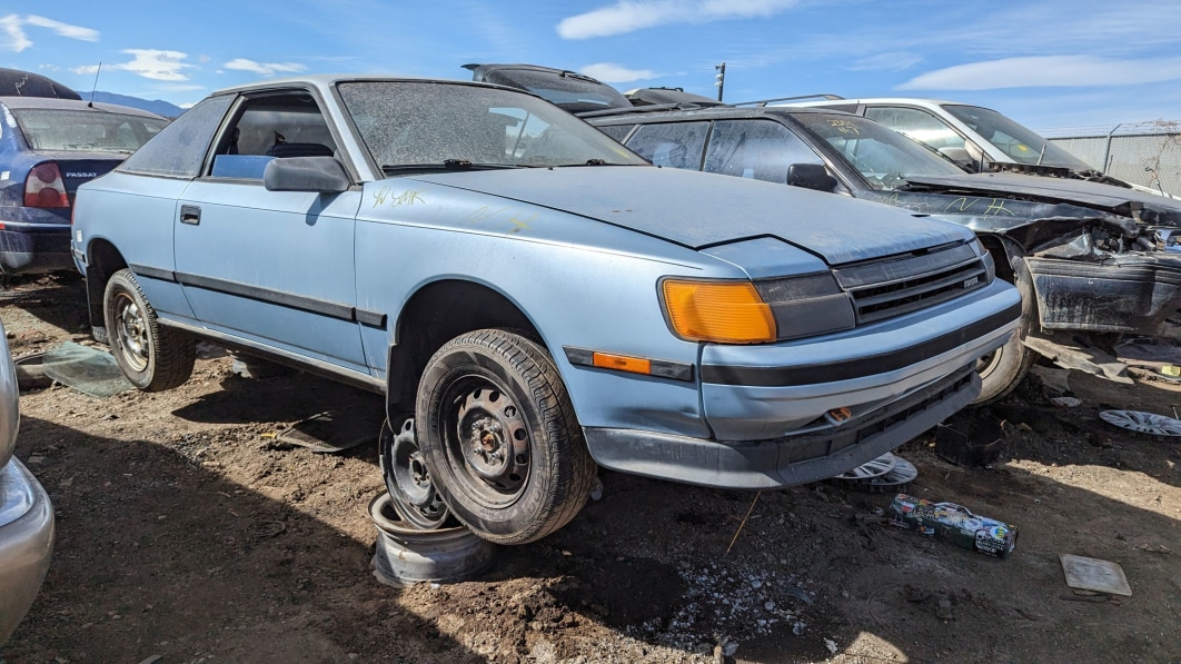 therealautoblog's tweet photo. Junkyard Gem: 1986 Toyota Celica GT Liftback https://t.co/qDU1Np9yhZ https://t.co/HLEb1j5jYR