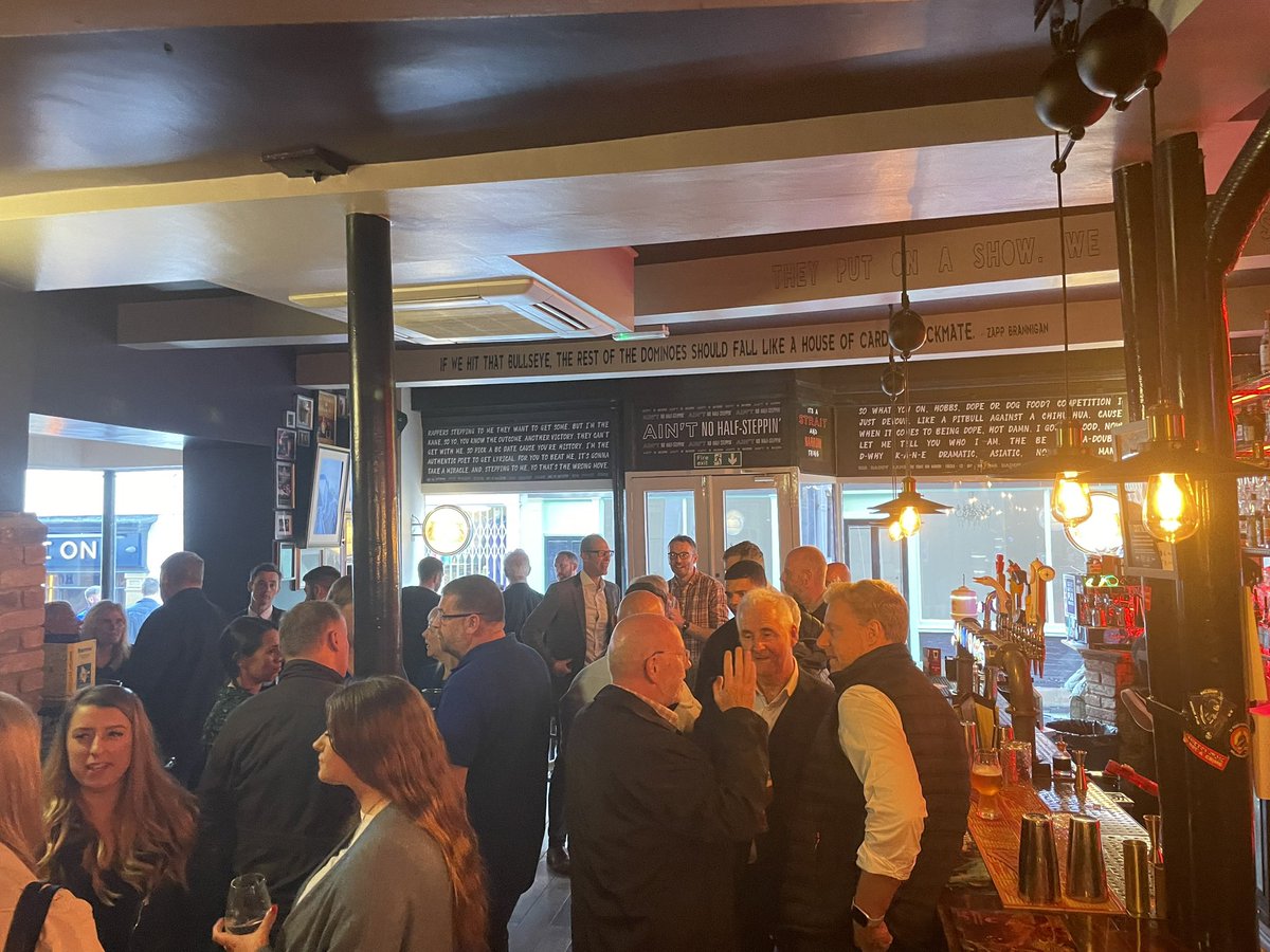 Evolvegeo_env's tweet photo. Great to host and sponsor #PIPIL this evening @StraitandNarro
Thanks to everyone who came to celebrate @Evolvegeo_env 1st birthday 🎉 @paulhevolve @paulbevolve https://t.co/xqVj1siOfe