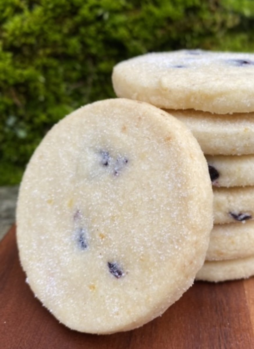 I love 🩵 shortbread 🩵and there are lots of shortbread recipes on my blog. My favourite is the Milk Chocolate Chip closely followed by Cherry & Almond. 
sarahsslice.co.uk/home/tags/shor…

#sarahsslice #shortbread #shortbreadcookies #shortbreadbiscuits #shortbreadrecipe #lemonshortbread