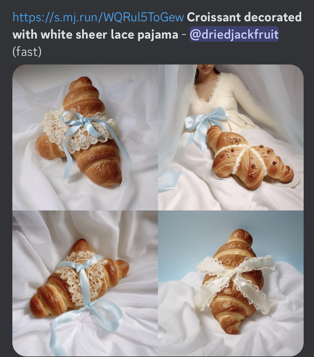 pauuchis's tweet photo. Lo que te encuentras en Midjourney. Croissant. 🥐 https://t.co/Cjhbwzh7Ac