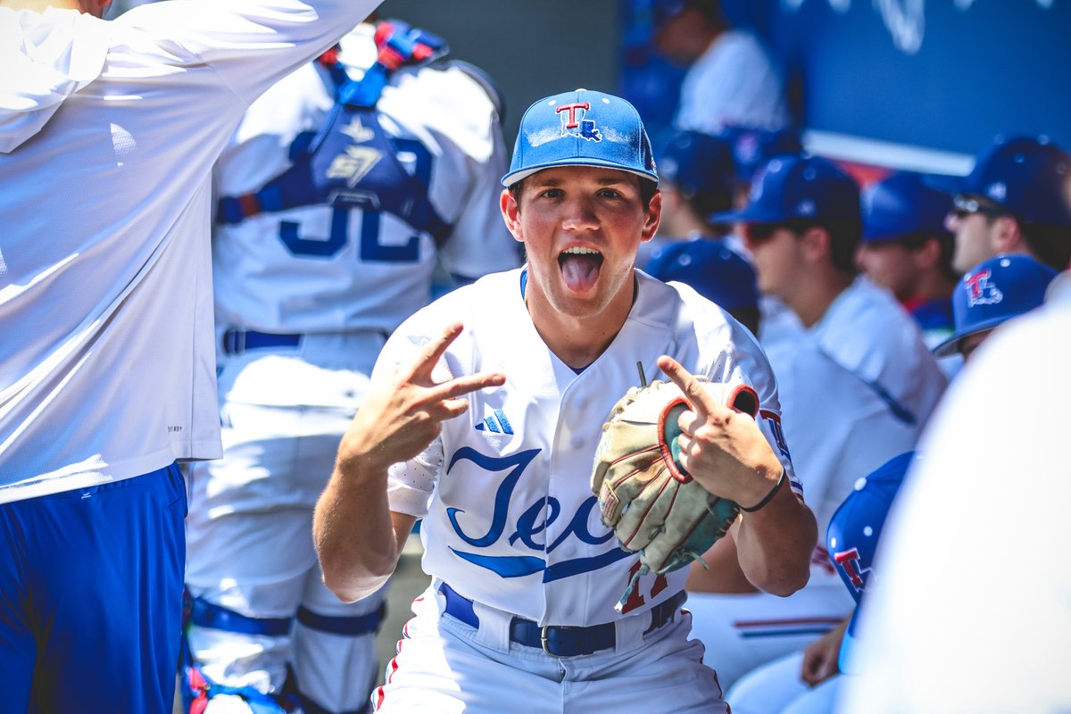 LATechSports's tweet image. Things can get a little rowdy on @OriginBank Loyal Blue Friday 🤘

#EverLoyalBe