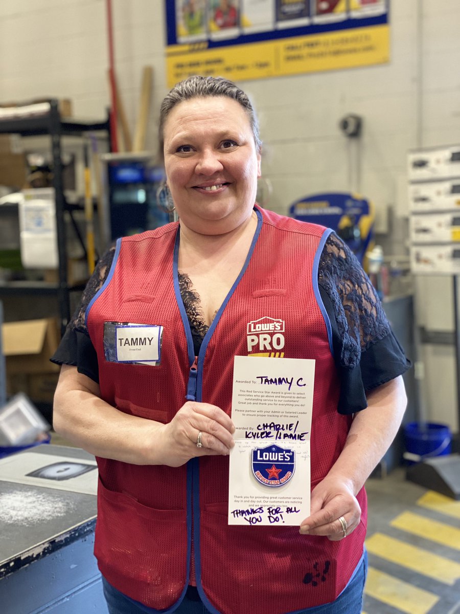 Congrats to Pro Cashier Tammy on her first service star! It’s been great to watch her grow and develop relationships across the store and with our Pros! <a href="/TheProRally/">Pro Rally</a> <a href="/charlesatlowes/">charlesatlowes</a> <a href="/IsaacatLowes/">Isaac Wakefield</a> @AlexStempovschi <a href="/HR_KristenS/">Kristen Stumpf</a> <a href="/Lowes/">Lowe's</a> <a href="/BlueTeam_R21/">Lowe’s Region 21</a> <a href="/kplowery6b/">Kyle Lowery</a>