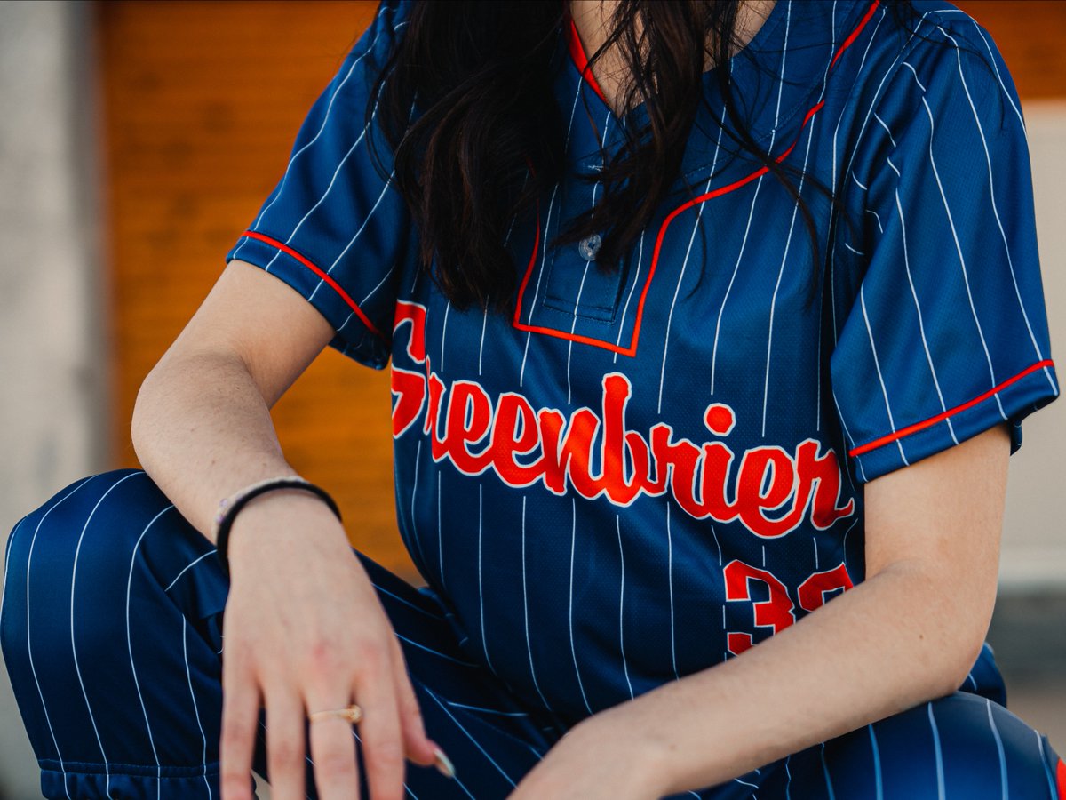 323sports's tweet photo. Another look at these #323Custom softball uniforms π
We love the pinstripe look with the extra piping around the neck and sleeves!
Check out all our softball packages β¬οΈ
https://t.co/4ZyPIULkZw https://t.co/S5kmC1lN2J