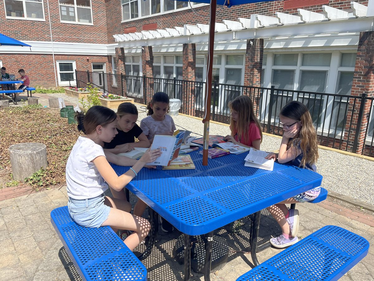 Amanda Pennino (@mrs_pennino) on Twitter photo 4D enjoying independent reading in the courtyard on this beautiful afternoon ☀️📚<a href="/janeentenkate/">Janeen Ten Kate</a> 4D enjoying independent reading in the courtyard on this beautiful afternoon ☀️📚<a href="/janeentenkate/">Janeen Ten Kate</a>
