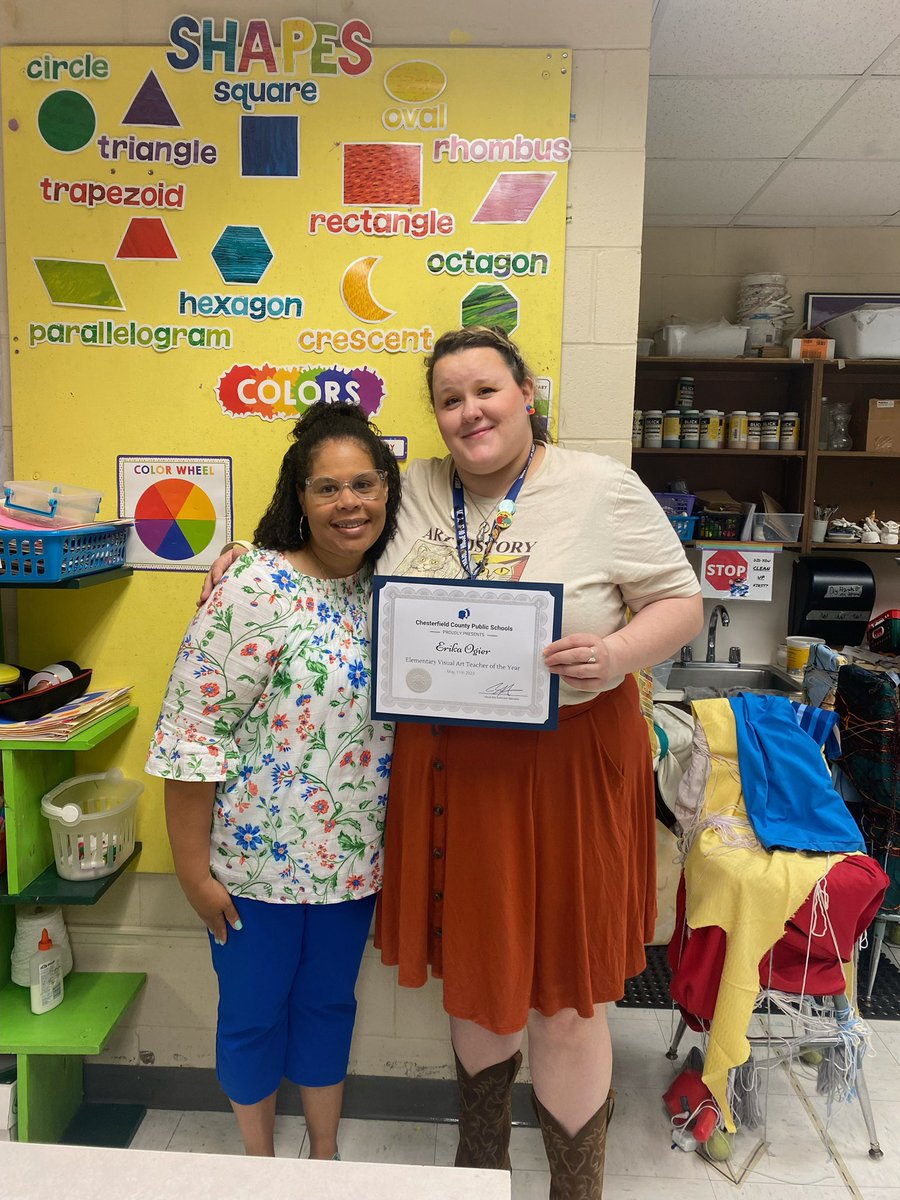 SCES_Resource's tweet image. CONGRATULATIONS Ms. O!!! She was named CCPS Elementary Art Teacher of the Year! Shining so bright!!! @ccpsinfo @CCPSVISARTS @SCESStars #oneccps