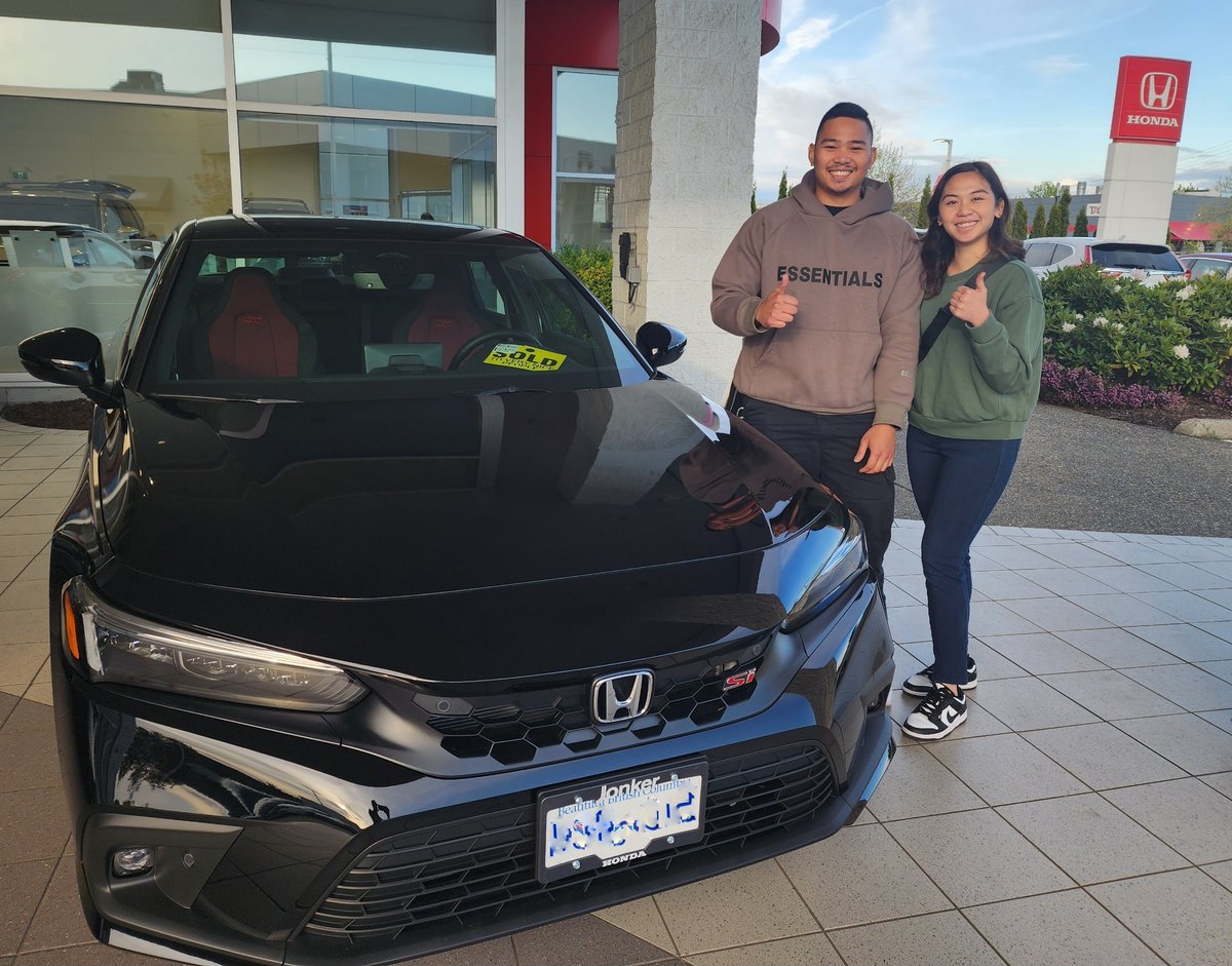 1/2 There must be something about sunnier, warmer weather and increasing supplies of shiny new Honda vehicles...Our entire Jonker Honda team has been very busy prepping and delivering Civics, HR-V,s, CR-V's, Accords and more in the early part of May.