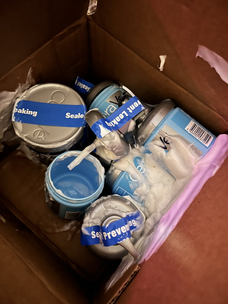 SPARkLEEfFBABy's tweet photo. This is why you don’t shop at @Walmart called to report this is how I received my package and their “customer service” could care less. #neveragain #walmartsucks https://t.co/PuMCSTyo9r