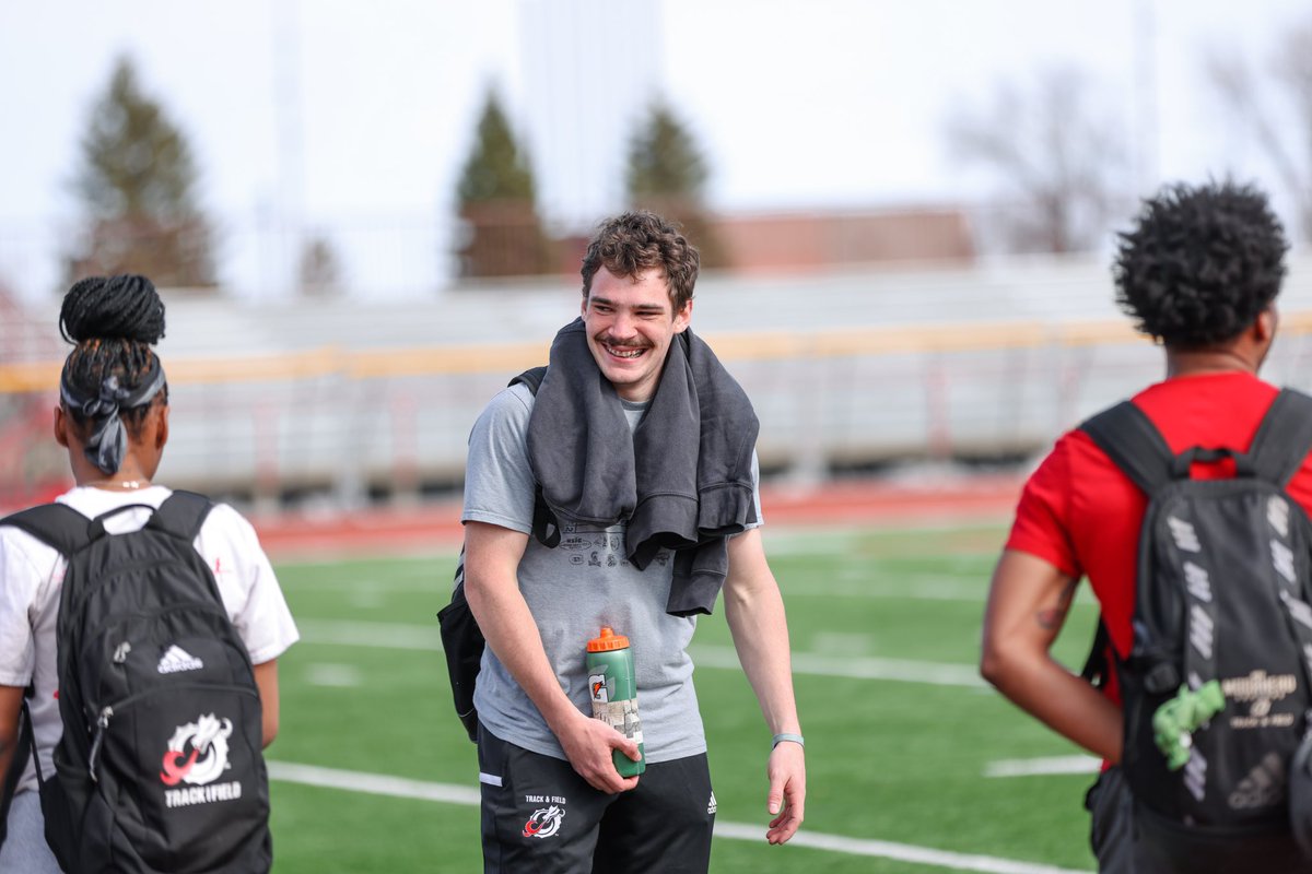 MSUMDragons's tweet photo. 👀WE SEE YOU COLBY👀

To open the NSIC Outdoor Championships, @MSUM_XCTF’s Colby Larson runs a personal-best 11.28 in the 100m dash portion of the men’s decathlon to finish second. https://t.co/4GAtW7HMjZ