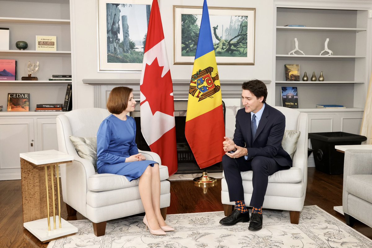 Thank you for the warm reception and fruitful meeting, <a href="/JustinTrudeau/">Justin Trudeau</a>. A momentous occasion as the first Moldovan President's visit to Canada since '92. Grateful for Canada's support in our pursuit of democratic reforms and look forward to boosting our already strong cooperation.
