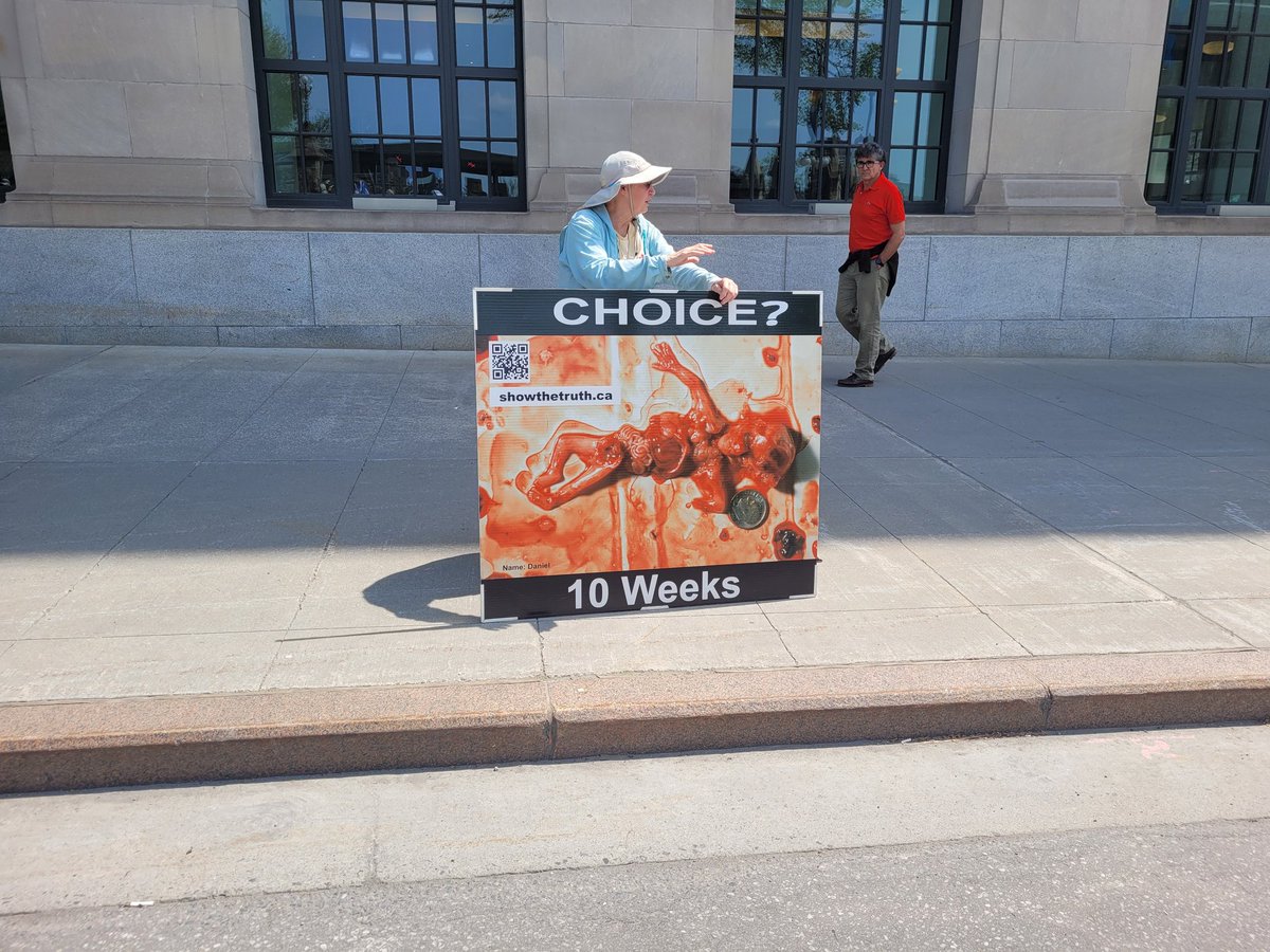 Contra1diction's tweet photo. #MarchForLife #ProLife https://t.co/XcdHXOuQWF