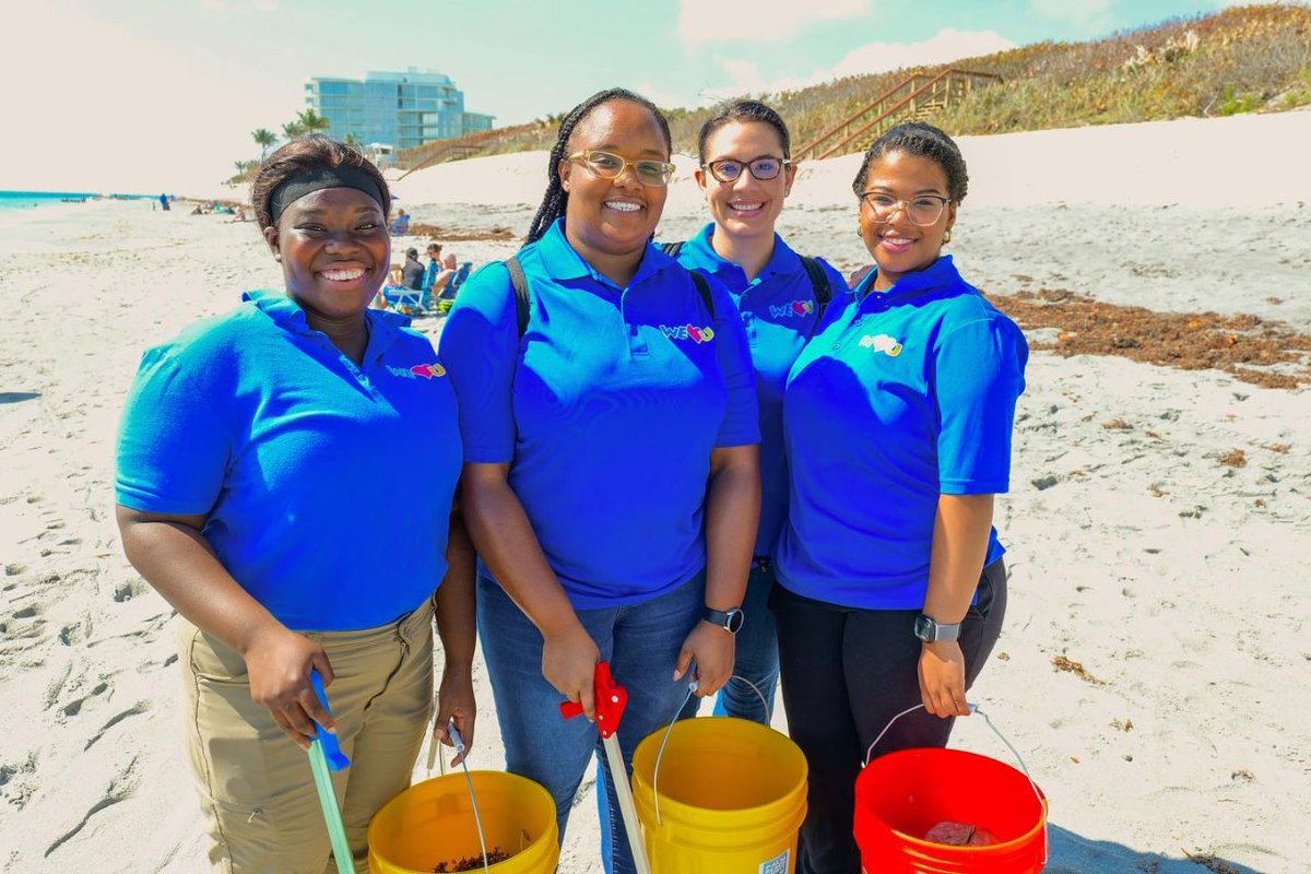 weloveuusa's tweet photo. On Sunday, April 23, 2023, over 60 WeLoveU volunteers in Florida gathered to close out Earth Week with a beach clean-up at Coral Cove Beach. https://t.co/ZVarbGUjgU https://t.co/GAfkpkKXtL