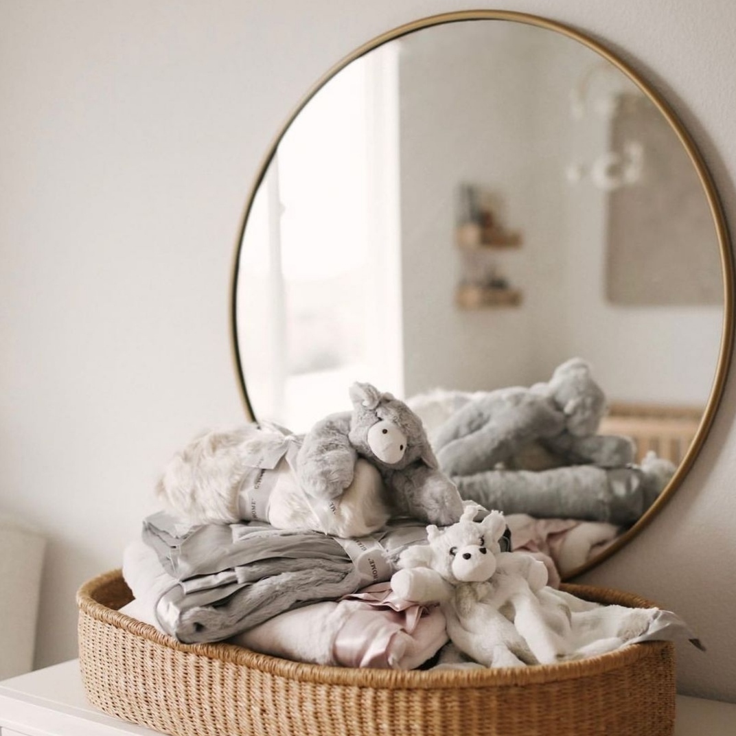 Cozy nursery essentials! 

l8r.it/ehTS