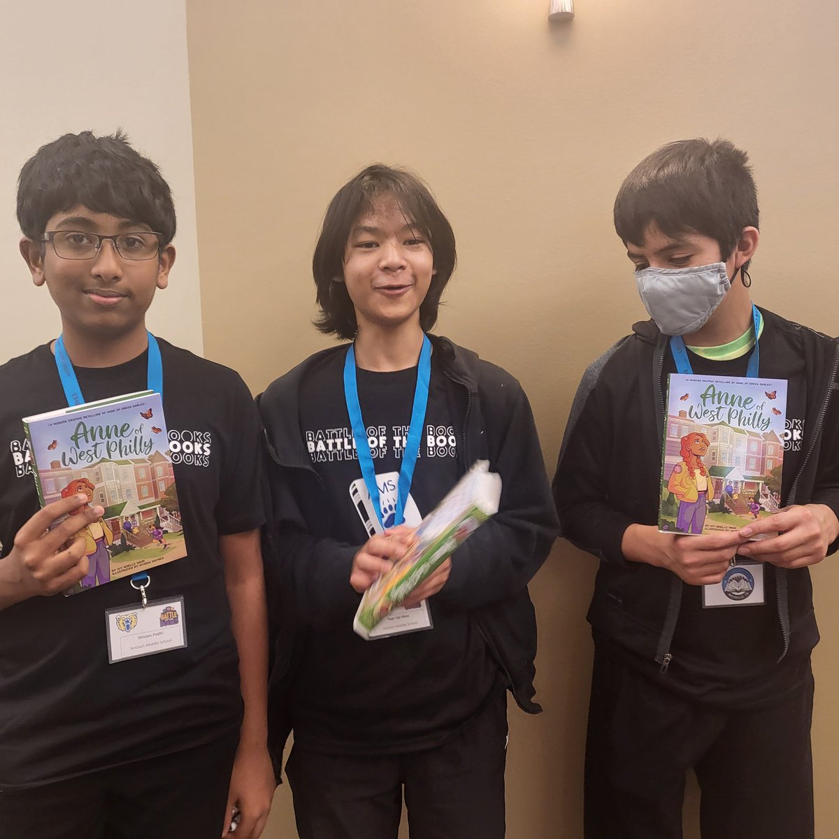 AMPLibraryMC's tweet photo. We are so proud of students who represented Antioch Middle at the Middle School Battle of the Books. For their first time, they did an amazing job  #23bobatnpl @AMSLiteracy @AntiochMSBears https://t.co/OrXFLAFtLC