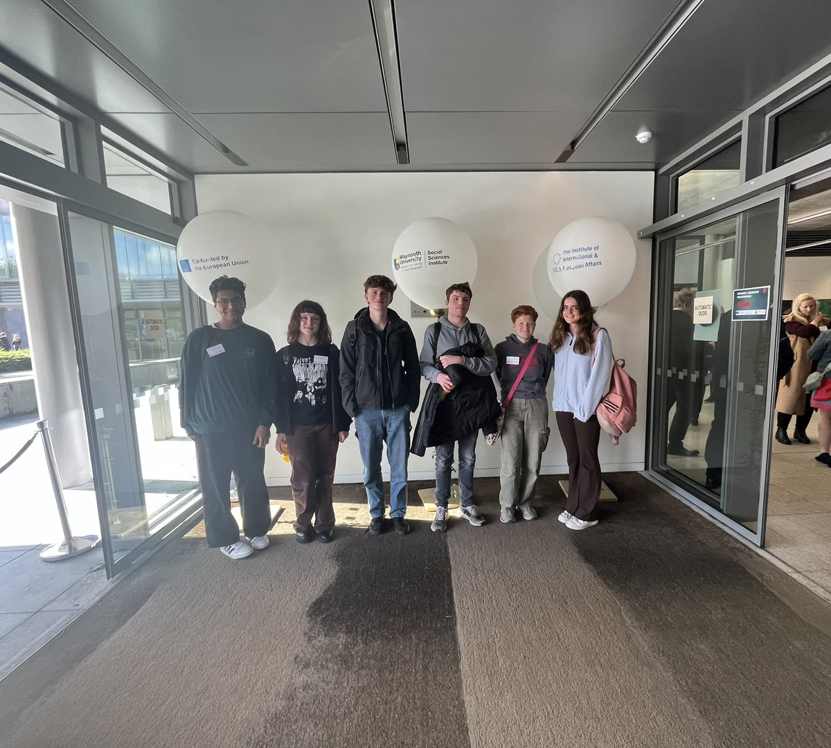 A truly memorable day attending #IrelandEU50 Conference 🇪🇺
<a href="/Sandym0untPark/">Sandymount Park Educate Together Secondary School</a> students were delighted to take part in great dialogue between discussion panels, interviewers &amp; audience members 🎤 
Thank you <a href="/JohnOBrennan2/">John O’Brennan</a> <a href="/MaynoothUni/">Maynooth University</a> <a href="/iiea/">IIEA</a> for a fantastic learning experience ☺️👏