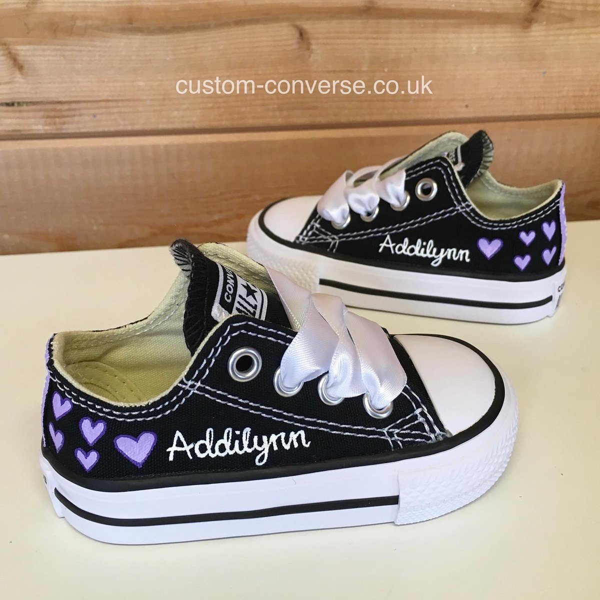 CustomConverse's tweet photo. Kids Hearts Black low top Converse. Lilac hearts with a purple outline personalised for Addilynn. 💜🤍🖤
#personalised #kidsshoes #converse #customconverse #hearts #newborngift #firstshoes #gifts
https://t.co/LN3Mt3PyDR https://t.co/Oo9nJSOuZl