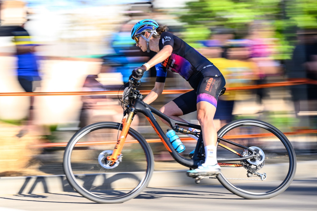 IbisCycles's tweet photo. A successful weekend for @maxxisfactoryracing athletes @haleyhuntersmith and @andrewlespy at the Whiskey Off-Road in Prescott Arizona!

📸@eddieclarkmedia

#Ibis #IbisCycles #Exie #ExieUSA #XC #Offroad #WhiskeyOffroad #MTB #Racing #Cycling #XCO #Crit #FullSuspension #Endurance https://t.co/4ENbVjdLVt