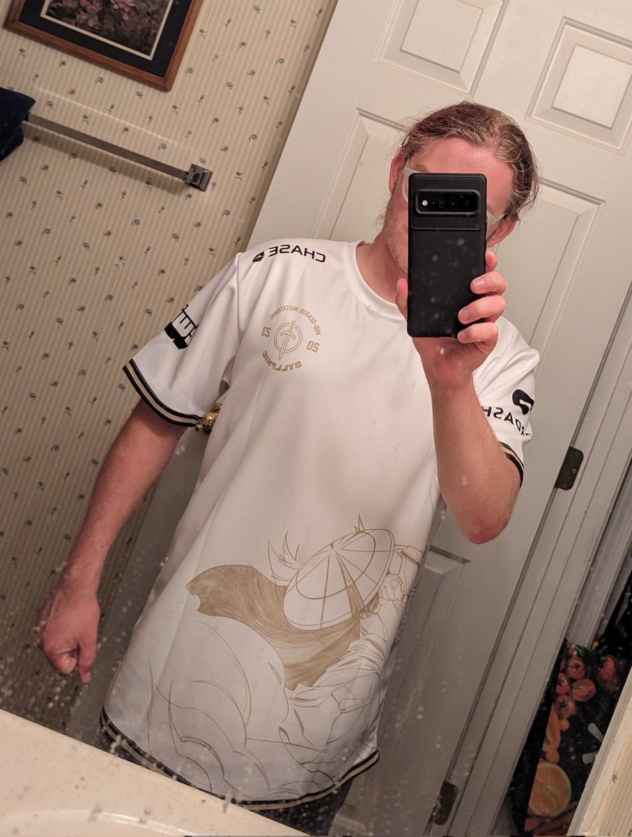syllphieboy's tweet image. My @GoldenGuardians jersey finally came in! I'm ready to be subbed in at any time UwU #GGWIN #GoGolden