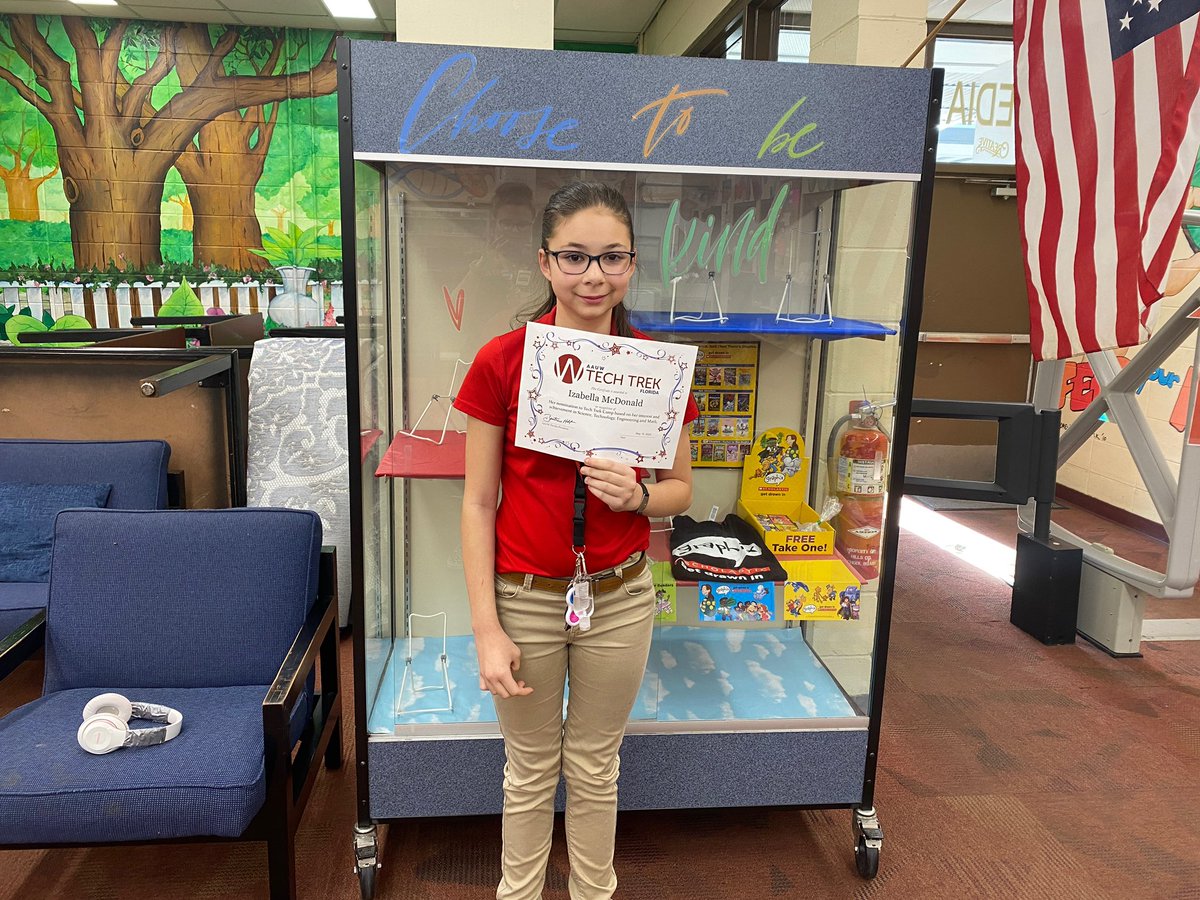 YoungMiddleHCPS's tweet photo. We are so proud of this 7th grader! She was selected to attend Tech Trek 2023 this summer and received a certificate for being a #STEMScholar #Congratulations @HillsboroughSch @SDHCMagnet https://t.co/iqQre4FtDe