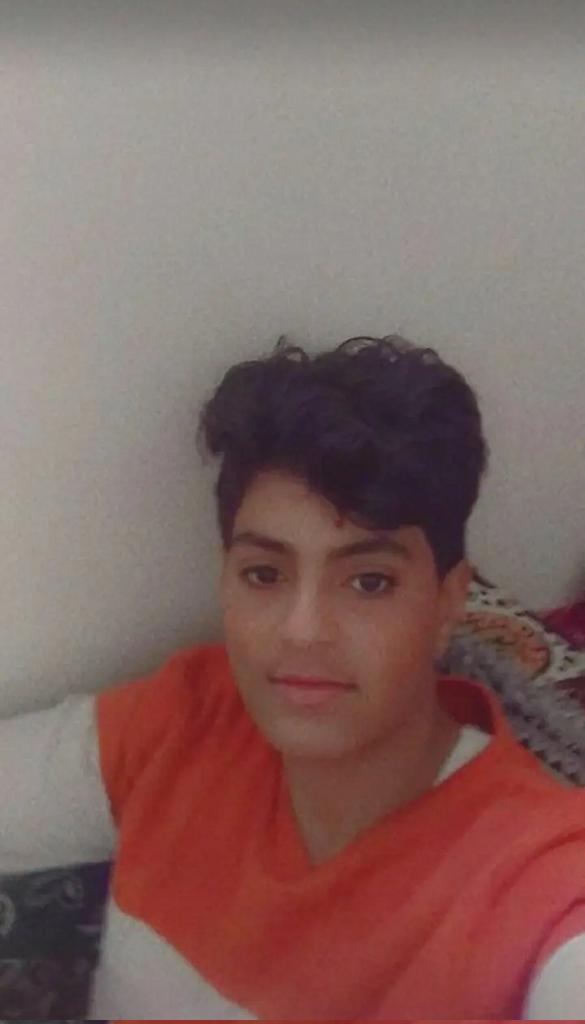 خميسسسس 
مت المبادل الجااااد 17/18 يدخل خاااص ويعرفني عنه ويرسل صورته ولا مابرد عليه