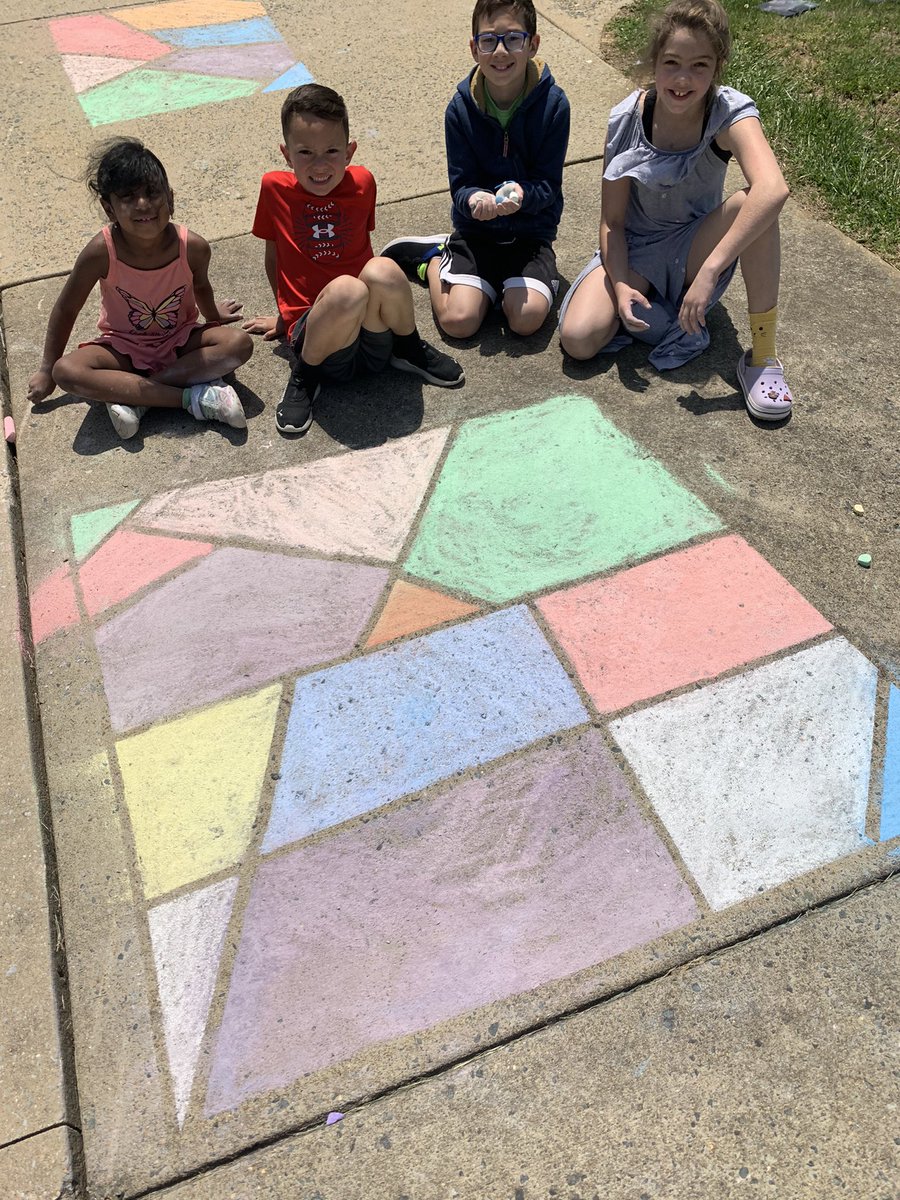 GVMoschella's tweet photo. Getting creative with our Buddies today! @bethelspringsgv  @HendersonBSES https://t.co/8P6VxQ5Ax3